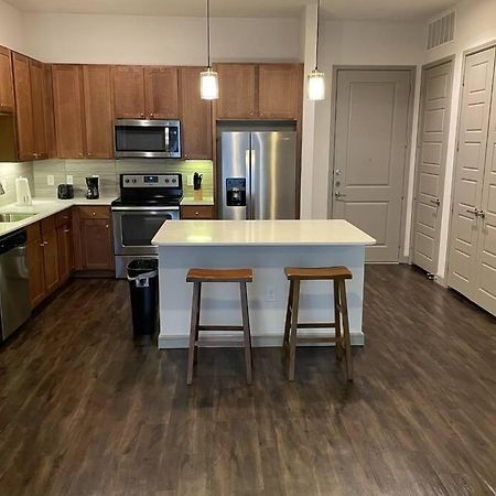 Downtown Living 1Br W/ Free Parking Garage Apartamento Houston Exterior foto