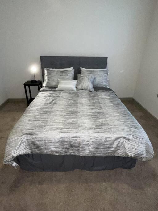 Downtown Living 1Br W/ Free Parking Garage Apartamento Houston Exterior foto