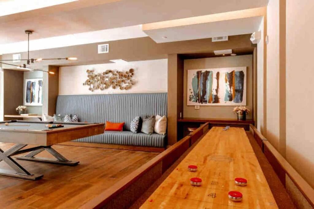 Downtown Living 1Br W/ Free Parking Garage Apartamento Houston Exterior foto