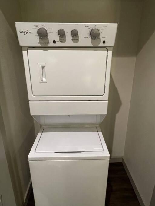 Downtown Living 1Br W/ Free Parking Garage Apartamento Houston Exterior foto